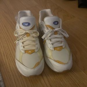 New Balance Conversations Amongst Us (with extra laces)